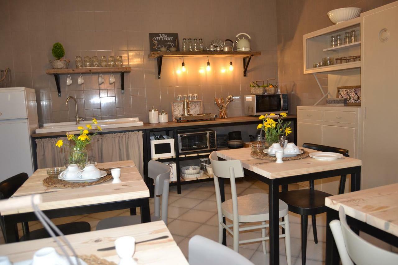 B&B Le Ginestre Trecase ภายนอก รูปภาพ