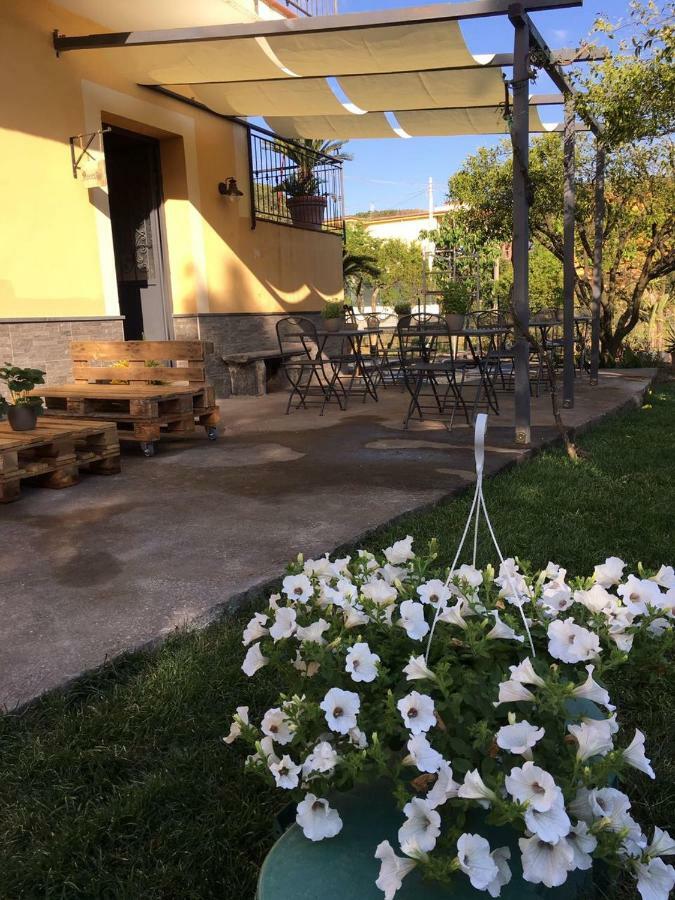 B&B Le Ginestre Trecase ภายนอก รูปภาพ