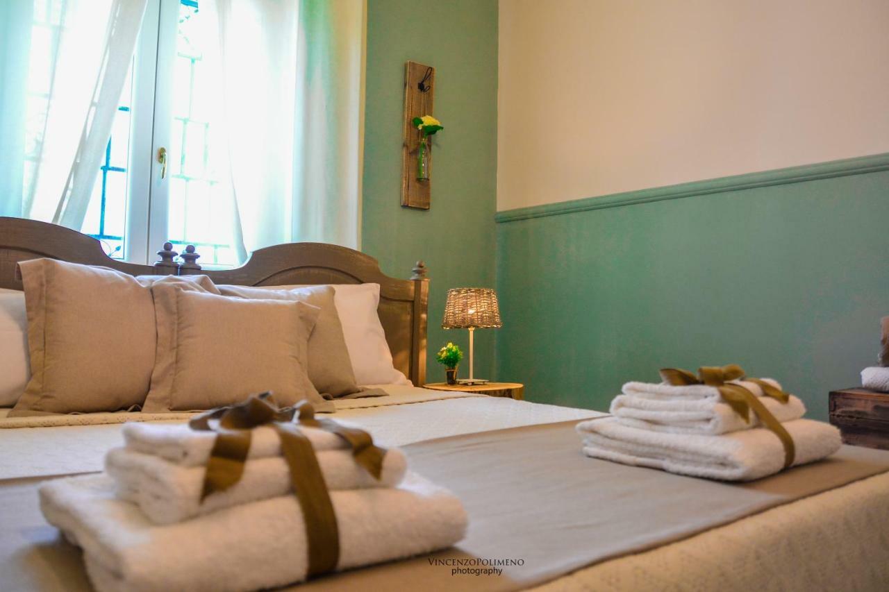 B&B Le Ginestre Trecase ภายนอก รูปภาพ