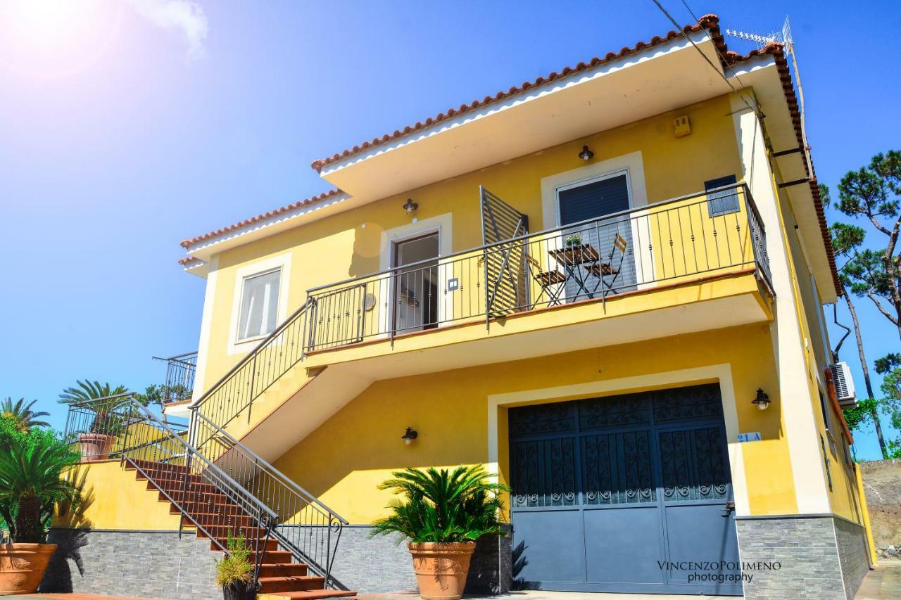 B&B Le Ginestre Trecase ภายนอก รูปภาพ